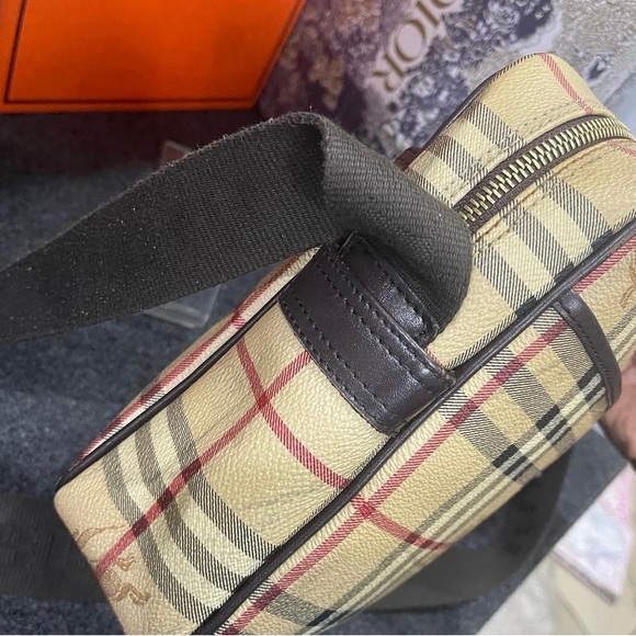 Pre Owned Vintage Authentic Burberry paddy Haymaket canvas crossbody leather - Picture 5 of 11